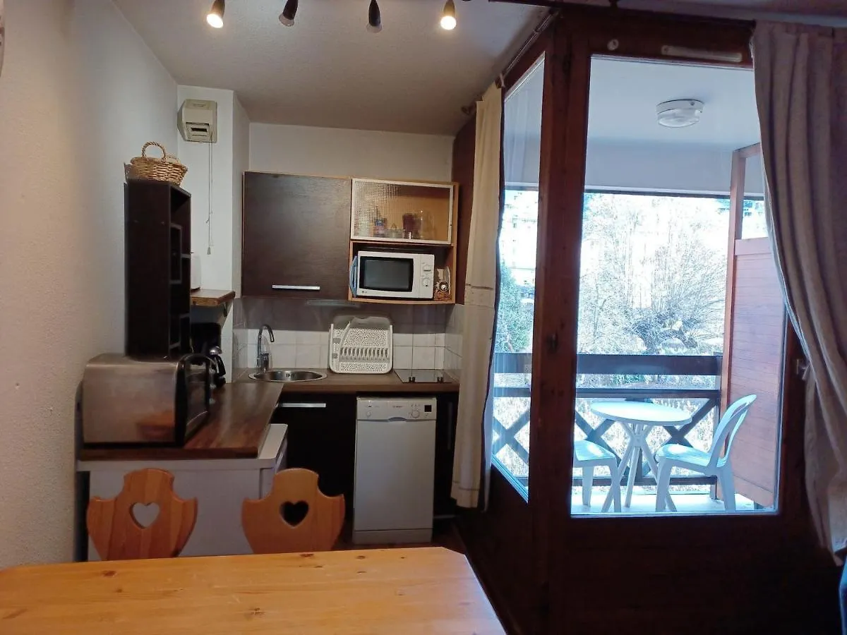 Apartment Studio Cosy Avec Parking Couvert, Balcon Et Vue Montagne - Fr-1-512-121 Brides-les-Bains