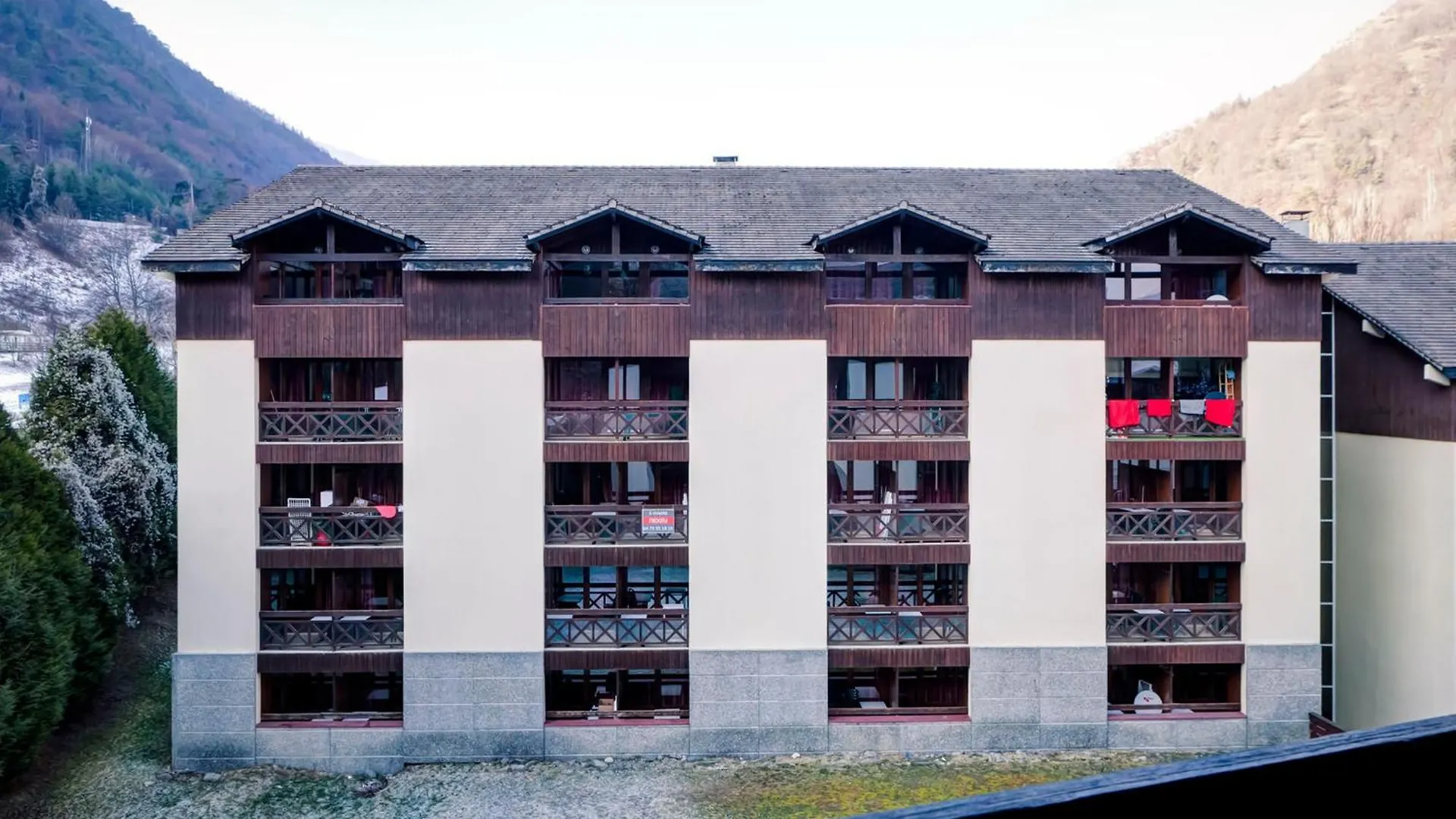 Apartment Studio Cosy Avec Parking Couvert, Balcon Et Vue Montagne - Fr-1-512-121 Brides-les-Bains